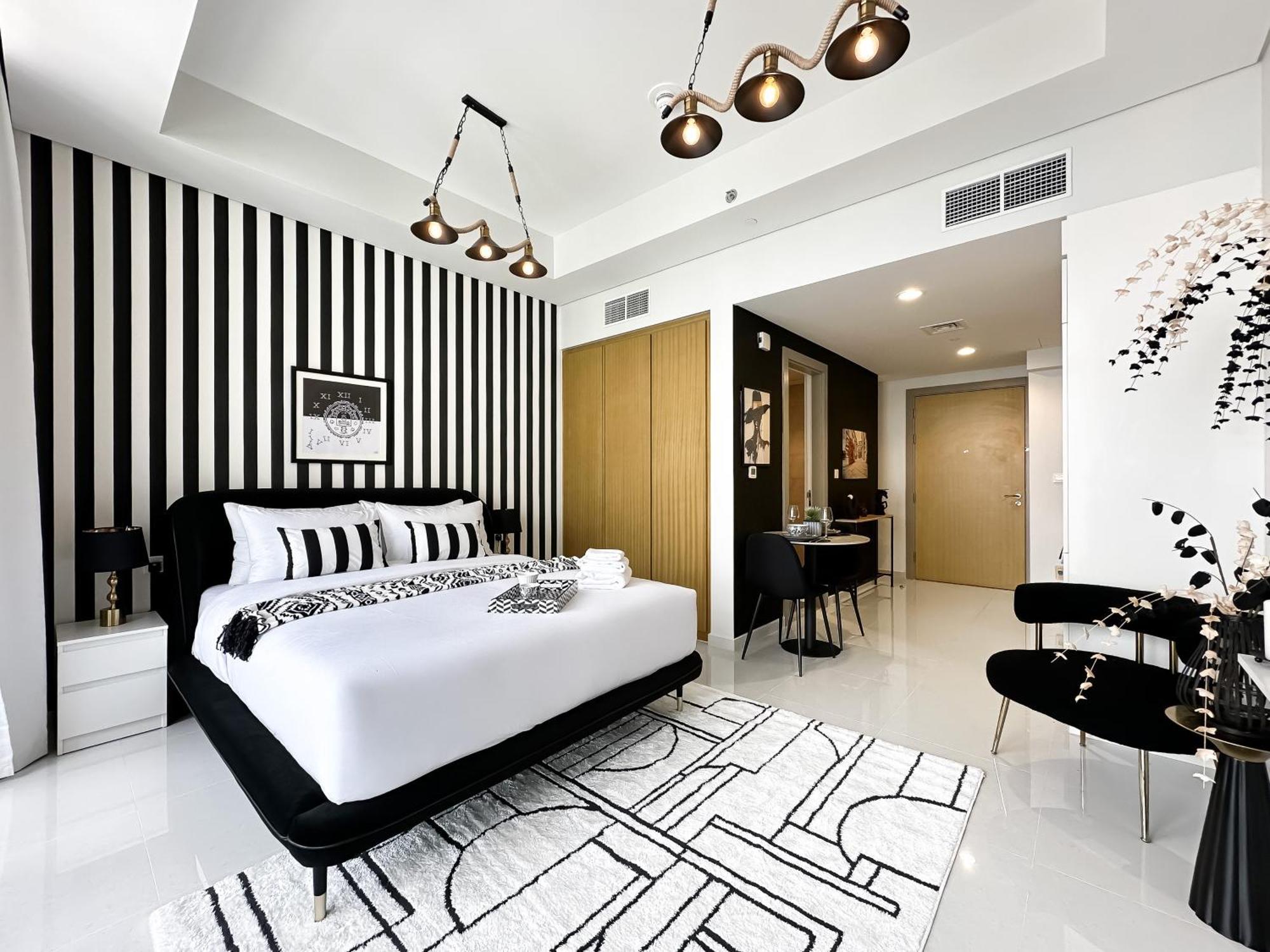 Appartement Trophy-twilight Edge 55th Floor W Lush Lagoon Pool *