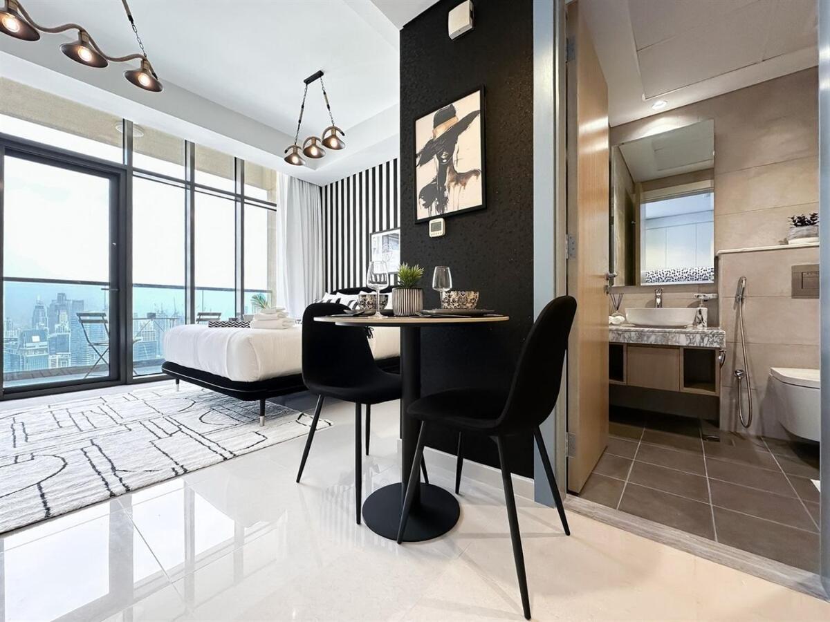 Trophy-twilight Edge 55th Floor W Lush Lagoon Pool Appartement Dubai